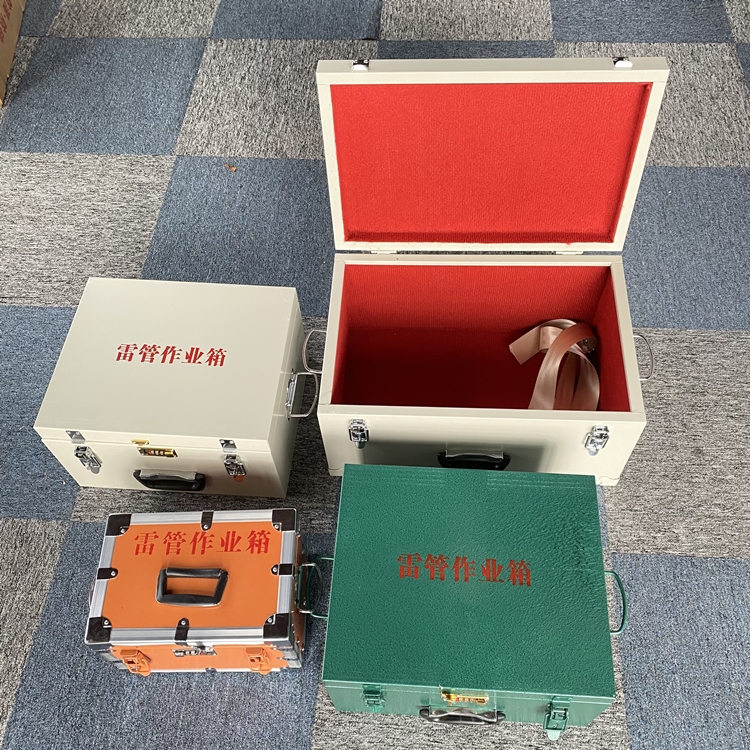 清水爆破工程作业箱如何选择？玻璃钢与传统材质的全面对比